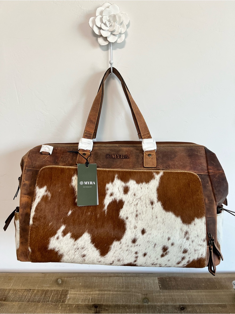 Myra Bag Cowhide Leather Duffle Bag Western Weekender Travel Carry On NWT - Picture 3 of 15